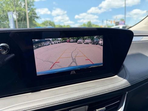 Used 2024 Buick Encore GX Avenir w/ Avenir Convenience Package AWD/4WD image 17
