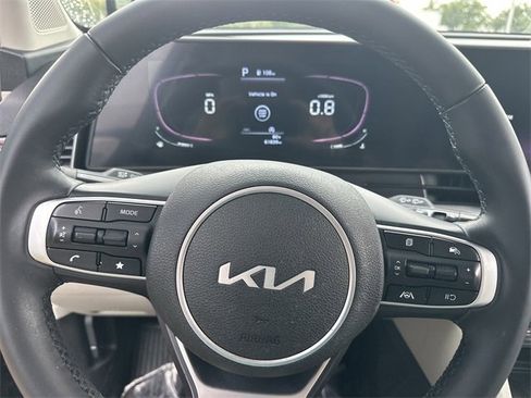 Certified 2023 Kia Sportage EX image 17