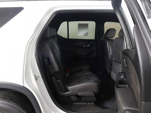 Used 2023 Chevrolet Traverse LT image 30