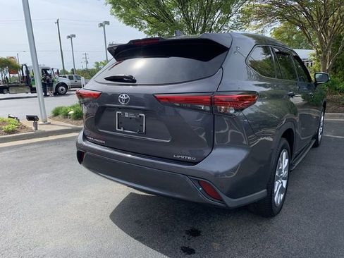 Certified 2020 Toyota Highlander Limited image 8