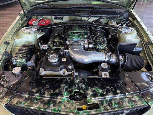 Used 2005 Ford Mustang GT Premium RWD image 25