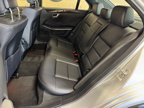 Used 2014 Mercedes-Benz E 350 4MATIC Sedan image 20