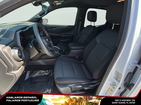 Used 2025 Chevrolet Colorado W/T RWD image 12