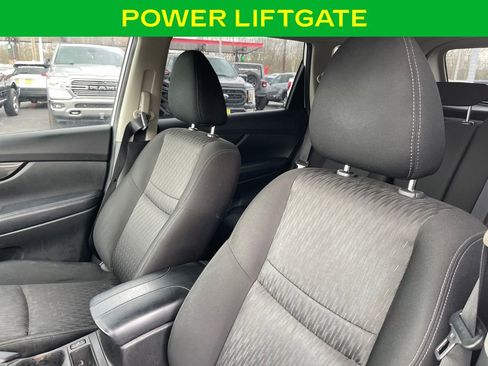 Used 2020 Nissan Rogue SV image 16