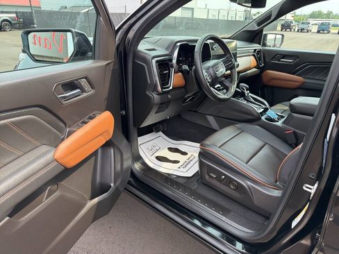 Used 2026 GMC Canyon AT4 w/ Technology Plus Package AWD/4WD image 22