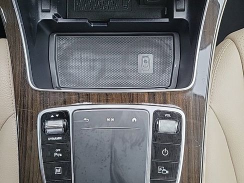 Used 2021 Mercedes-Benz GLC 300 4MATIC image 9