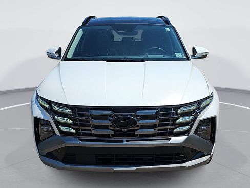 Certified 2025 Hyundai Tucson Limited FWD image 2