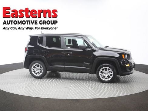 Used 2023 Jeep Renegade Latitude AWD/4WD image 46