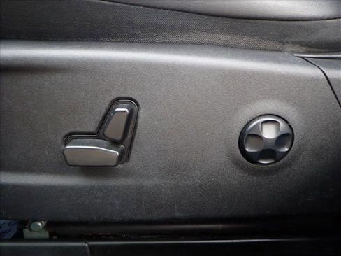 Used 2021 Dodge Charger SXT w/ Leather Interior Group image 11