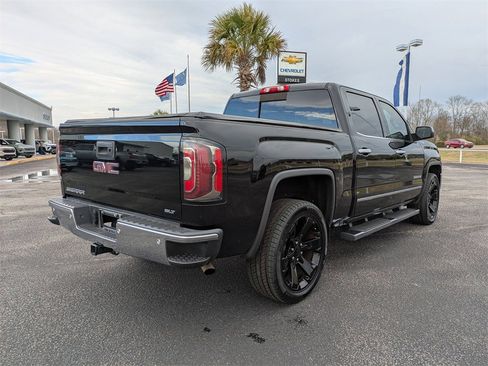 Used 2018 GMC Sierra 1500 SLT image 4