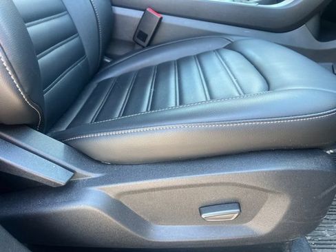 Used 2024 Ford Edge SEL w/ Convenience Package AWD/4WD image 12