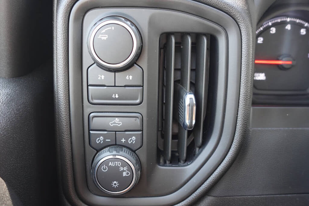 Used 2025 Chevrolet Silverado 2500 Custom w/ Custom Convenience Package AWD/4WD image 49