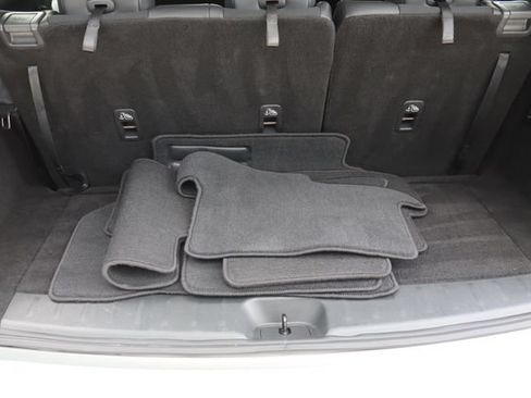 Used 2023 Nissan Pathfinder SL AWD/4WD image 24
