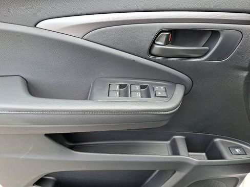 New 2025 Honda Ridgeline Sport image 8