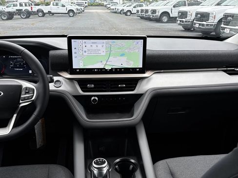 New 2026 Ford Explorer Active RWD image 17