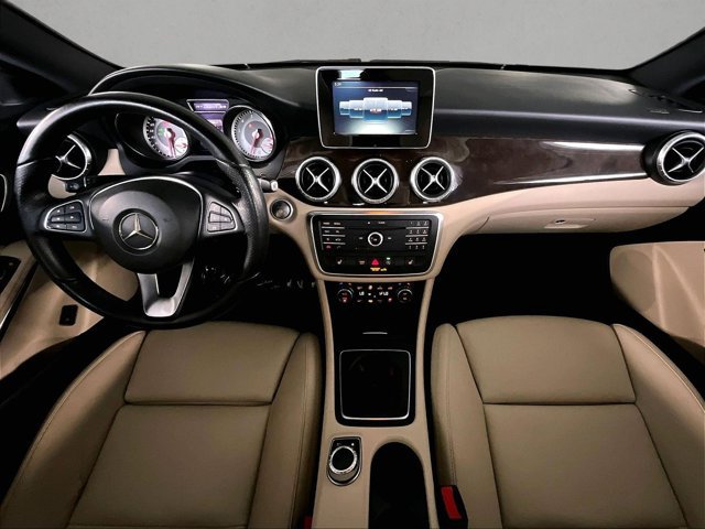 Used 2016 Mercedes-Benz CLA 250 image 16