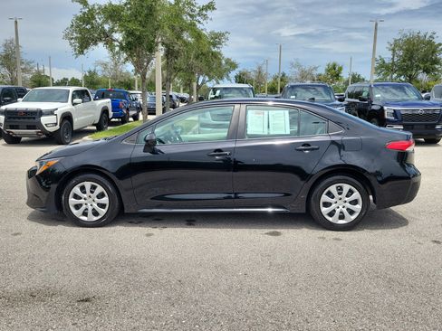 Used 2023 Toyota Corolla LE FWD image 9