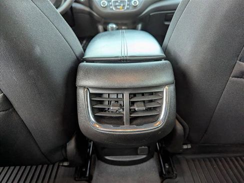 Used 2018 Chevrolet Malibu LT w/ LPO, Convenience Package 2 image 17