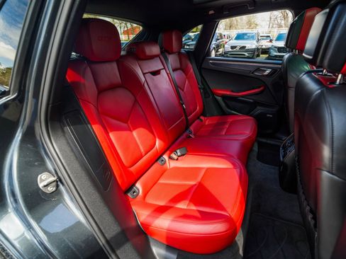 Used 2017 Porsche Macan GTS image 33