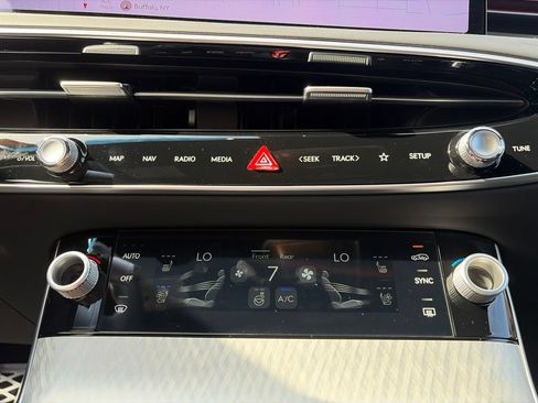 New 2026 Genesis GV70 2.5T Sport Prestige AWD/4WD image 19