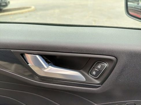 Used 2025 Ford Escape ST-Line image 19