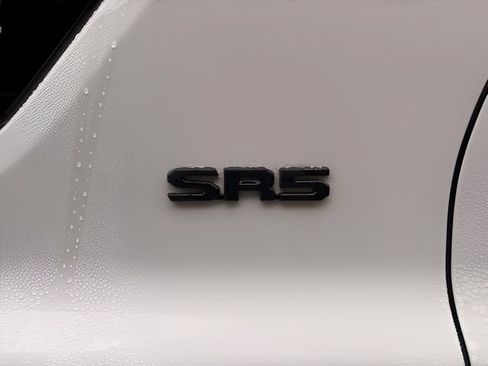 Used 2025 Toyota 4Runner SR5 AWD/4WD image 31