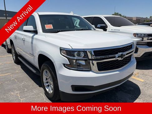 Used 2018 Chevrolet Suburban LS RWD image 1