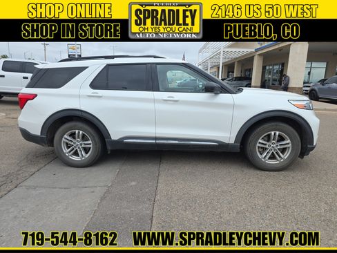Used 2021 Ford Explorer XLT w/ Equipment Group 202A AWD/4WD image 3