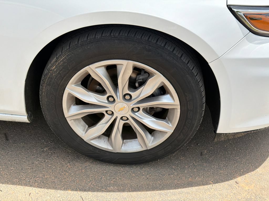 Used 2024 Chevrolet Malibu LT FWD image 12