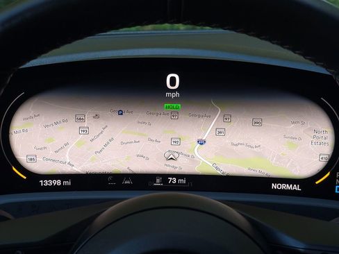 Used 2023 Porsche Taycan image 33