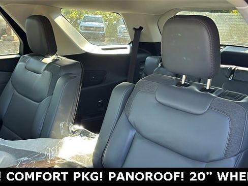 New 2025 Ford Explorer Active w/ Active Comfort Package image 25