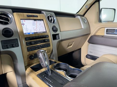 Used 2011 Ford F150 Lariat w/ Lariat Chrome Pkg image 24