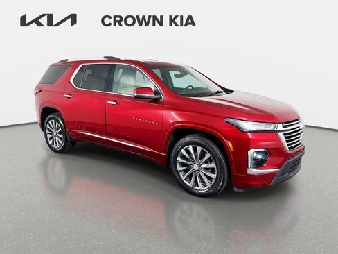 Used 2023 Chevrolet Traverse Premier FWD image 4
