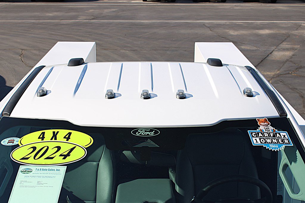 Used 2024 Ford F550 4x4 Regular Cab Super Duty image 17