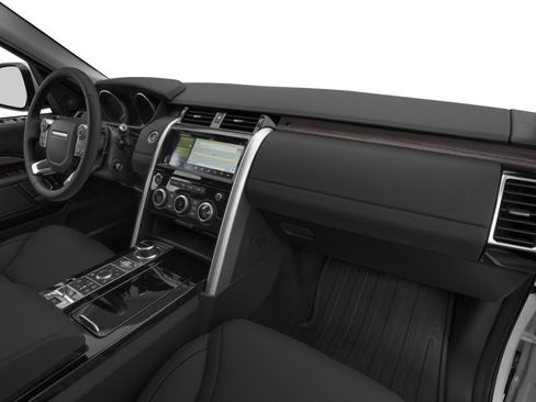 Used 2017 Land Rover Discovery First Edition image 13