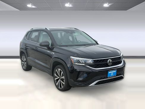 Used 2022 Volkswagen Taos SE FWD image 7