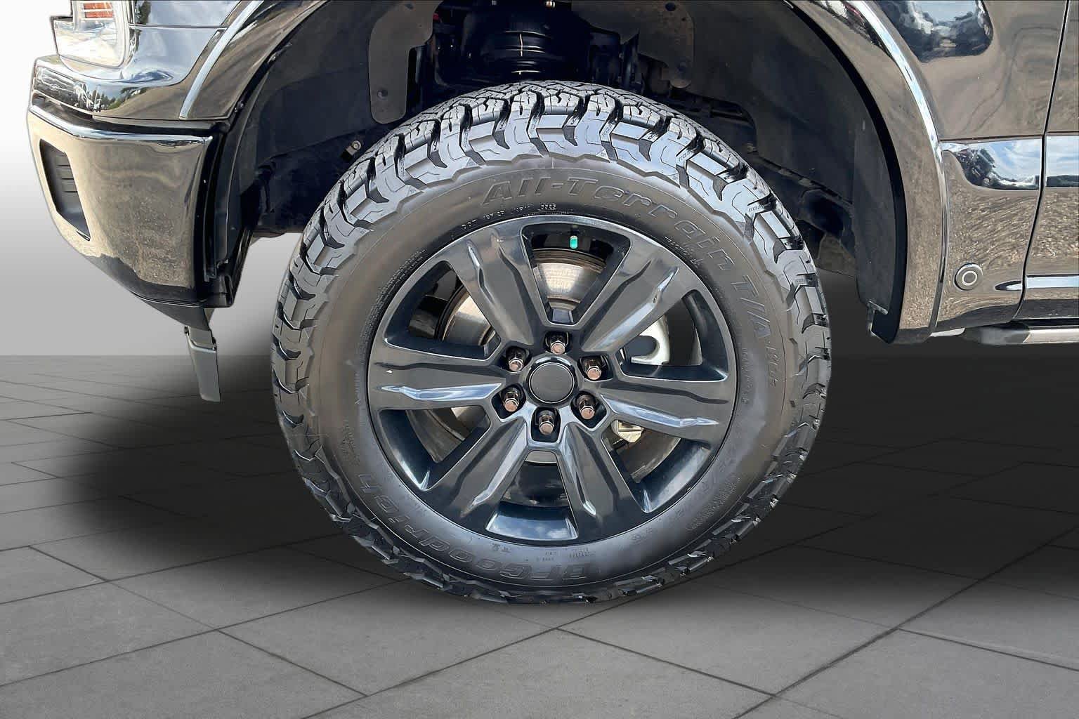 Used 2018 Ford F150 Platinum w/ Equipment Group 701A Luxury AWD/4WD image 10