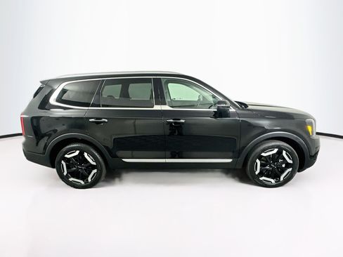 Used 2025 Kia Telluride S FWD image 10