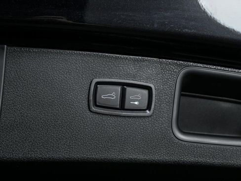 New 2026 Porsche Macan AWD/4WD image 31