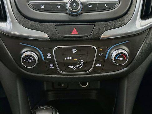 Used 2018 Chevrolet Equinox LT AWD/4WD image 17
