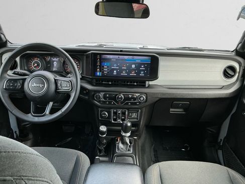 Used 2024 Jeep Wrangler Sport S image 10