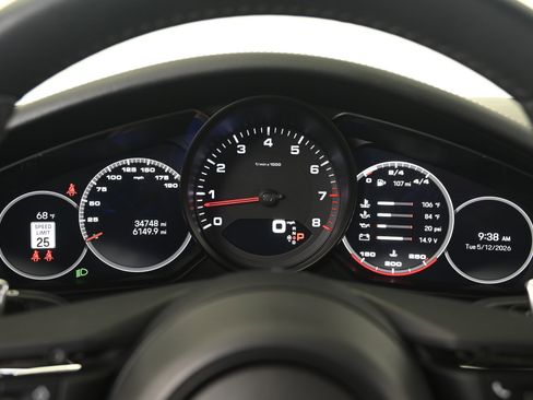 Certified 2023 Porsche Panamera 4 Platinum Edition AWD/4WD image 36