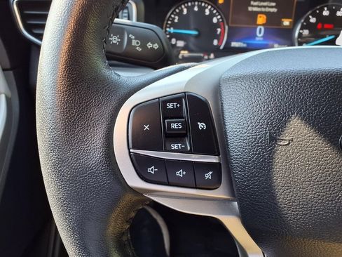 Used 2023 Ford Explorer XLT w/ Equipment Group 202A AWD/4WD image 22