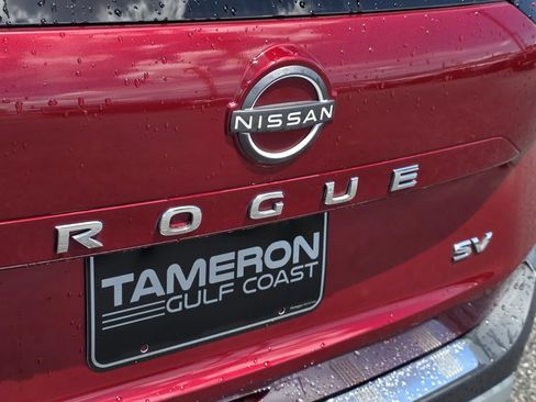 Used 2023 Nissan Rogue SV FWD image 24
