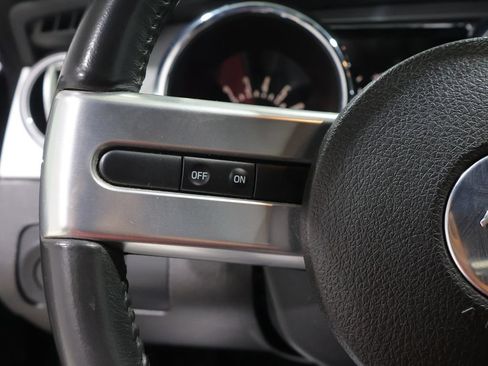 Used 2009 Ford Mustang Coupe RWD image 26