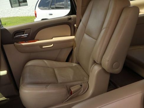 Used 2013 Chevrolet Tahoe LTZ AWD/4WD image 14