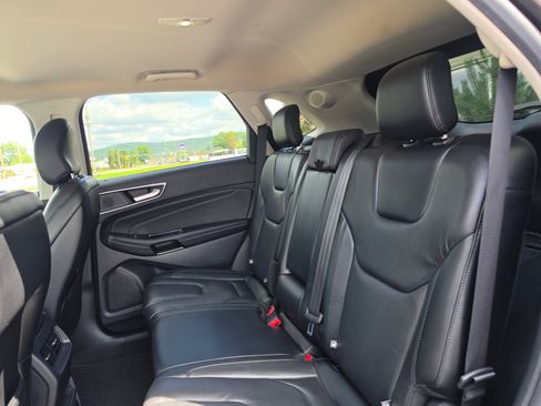 Used 2019 Ford Edge Titanium w/ Cold Weather Package AWD/4WD image 14