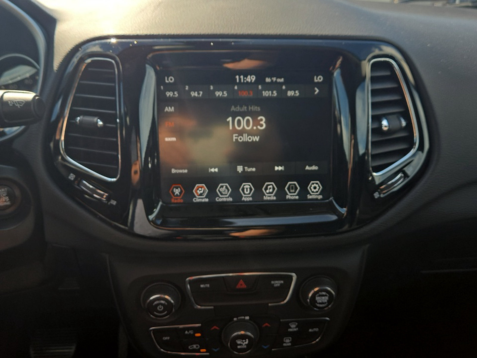 Used 2019 Jeep Compass Limited FWD image 16