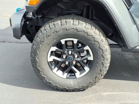 Used 2025 Jeep Wrangler Unlimited Rubicon 4xe AWD/4WD image 30