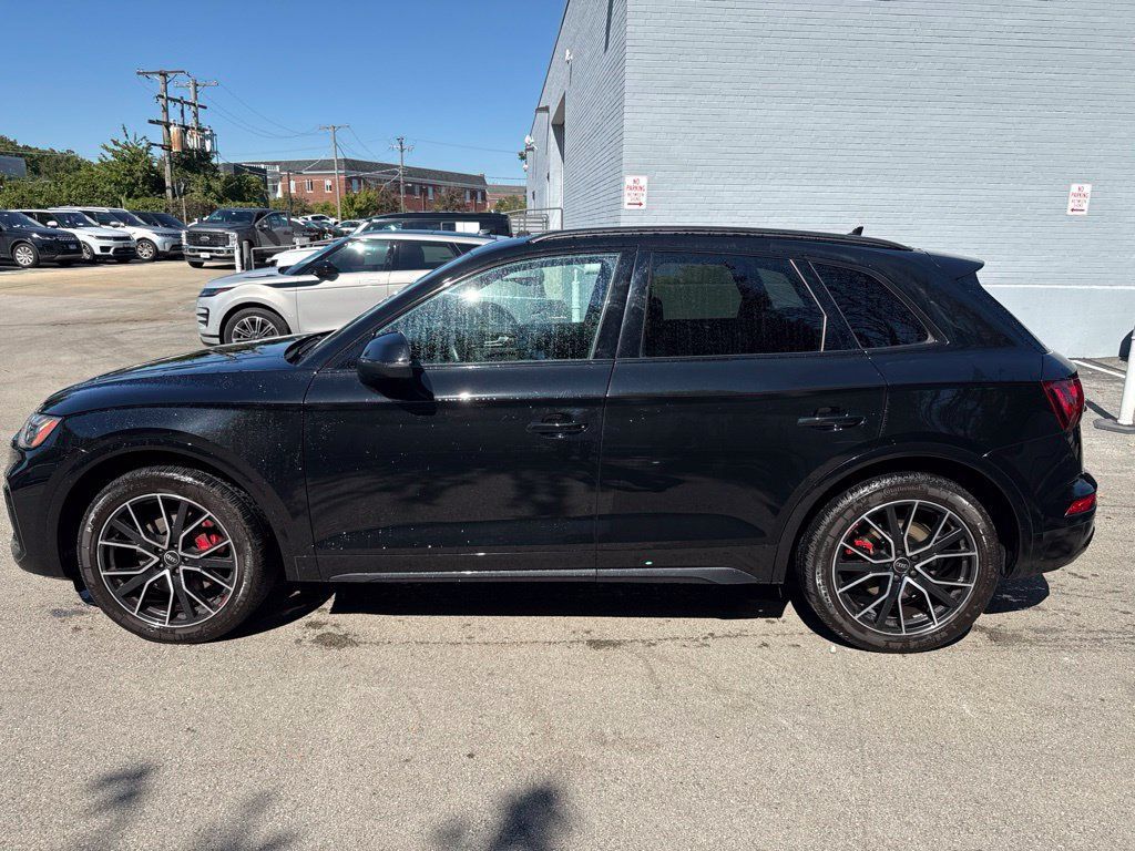 Used 2021 Audi SQ5 Premium Plus w/ Premium Plus Package AWD/4WD image 2